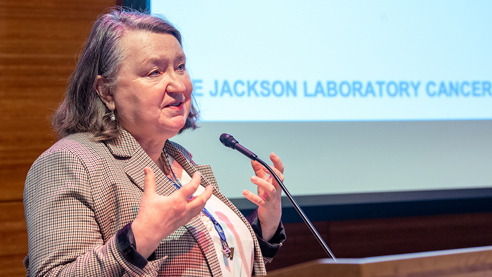 Karolina Palucka speaking at the American Cancer Society Cancer Action Network CT Forum in Farmington, December 1, 2022 at JAX. Photo by Cloe Poisson.