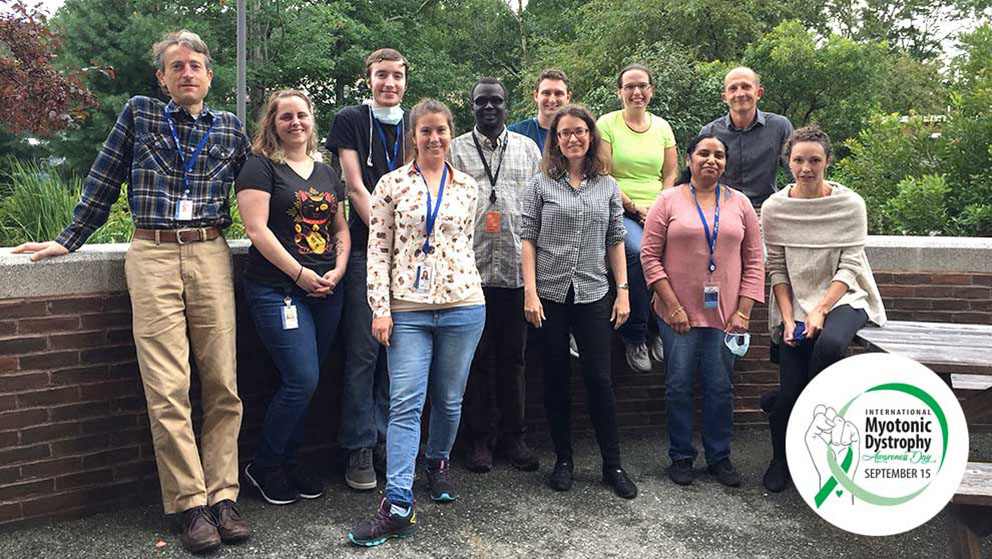 Laurent Bogdanik (rightmost end of upper row) and his team at The Jackson Laboratory for Mammalian Genetics in Bar Harbor, Maine.