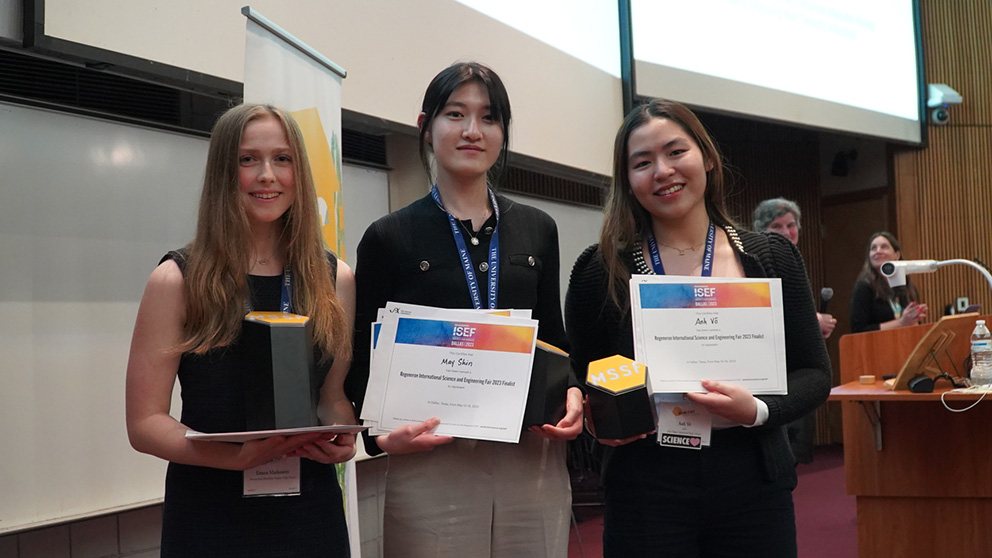 (l to r) Emma Markowitz, May Shin, and Anh Võ