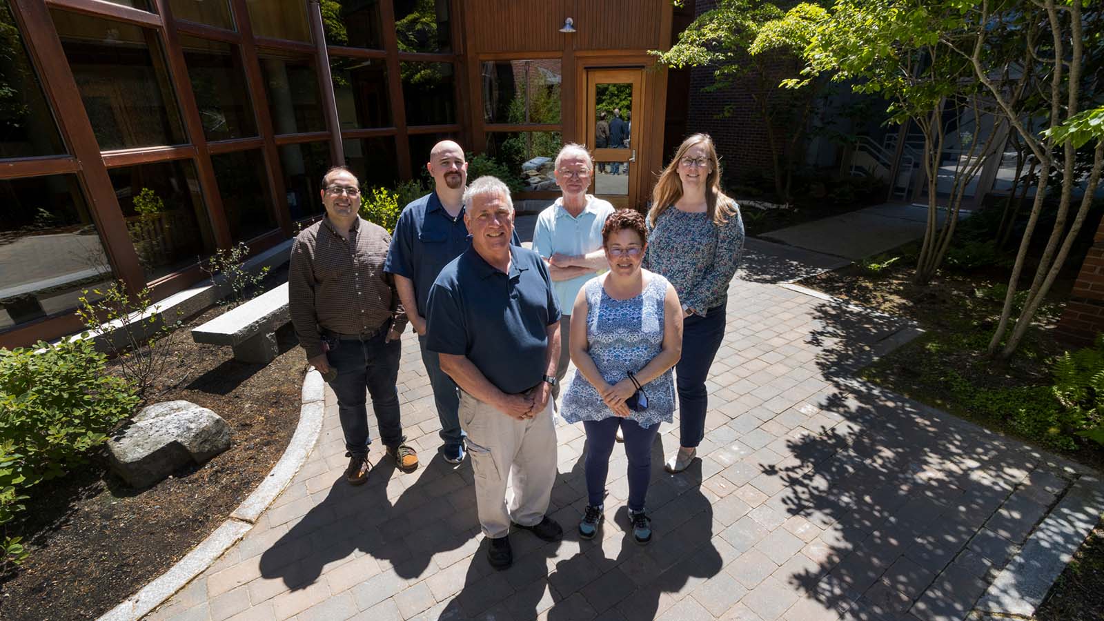 JAX professor David Serreze and his lab team.